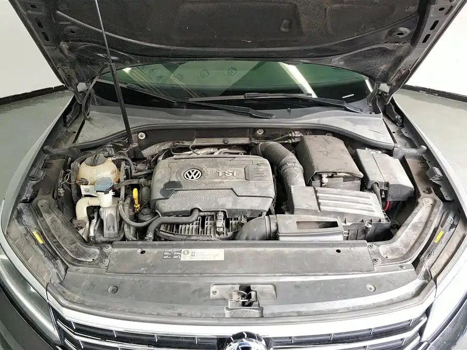 Volkswagen Passat 2017 — фото 10