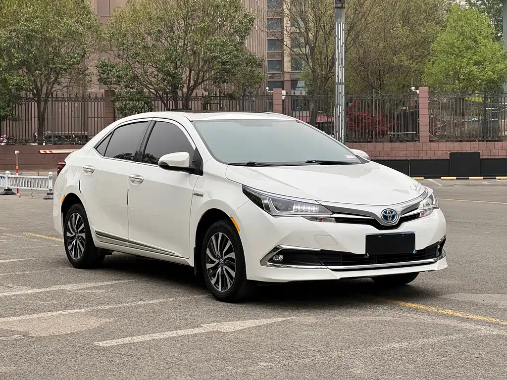 Toyota Corolla 2019 — фото 3