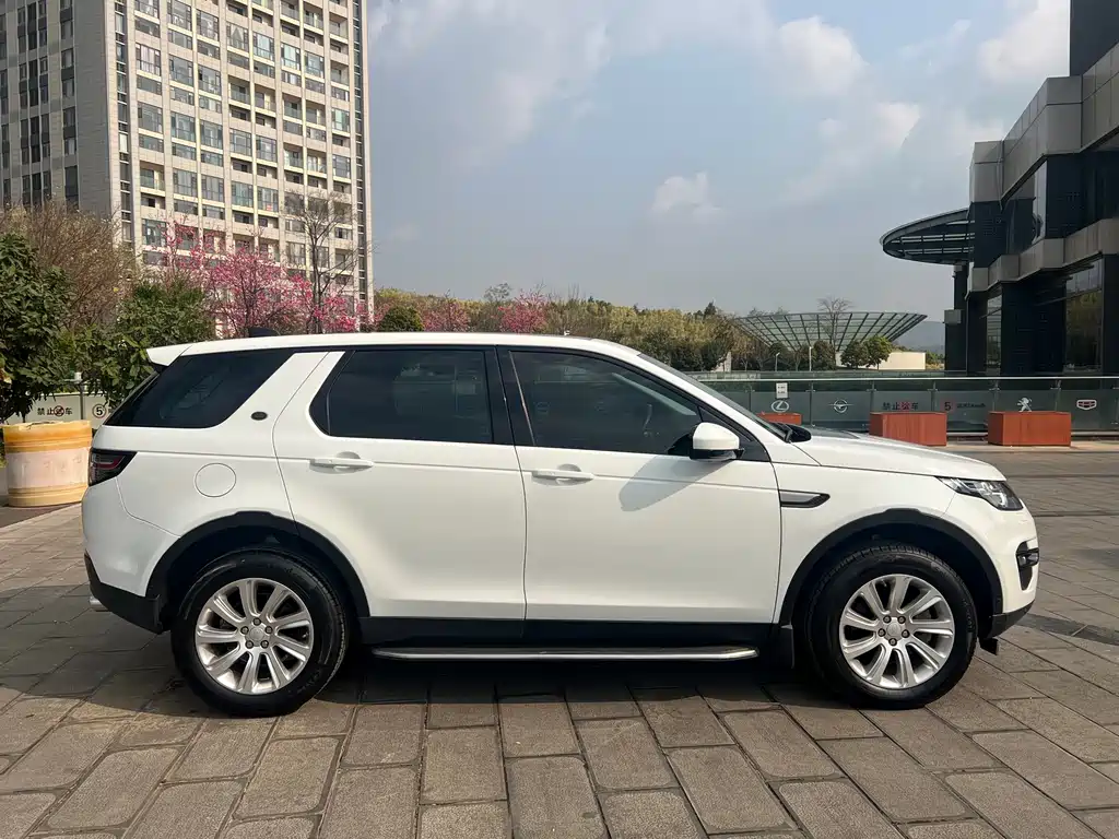 Land Rover Discovery Sport 2018 — фото 9