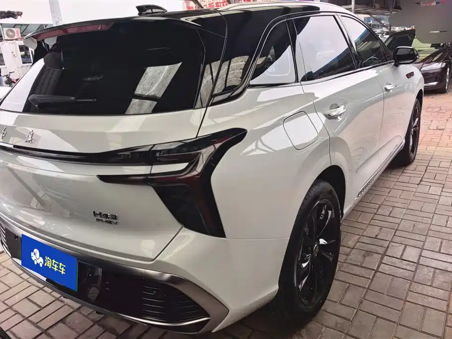 Hongqi HS3 PHEV 2025 — фото 3