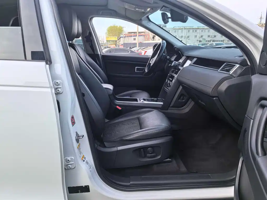 Land Rover Discovery Sport 2018 — фото 17