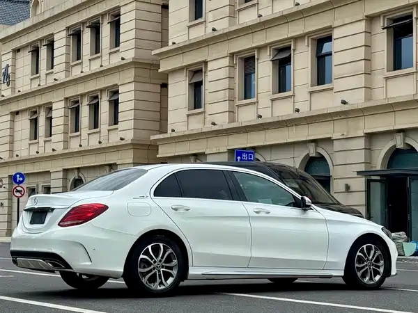 Mercedes-Benz C-Class 2018