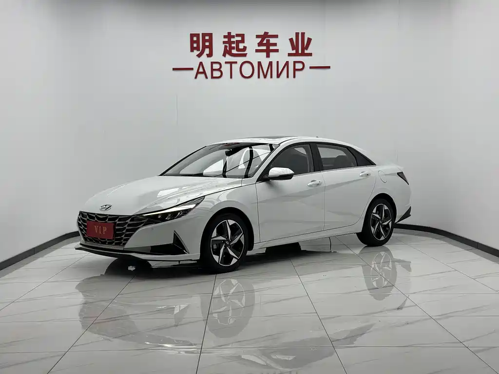 Hyundai Elantra 2023
