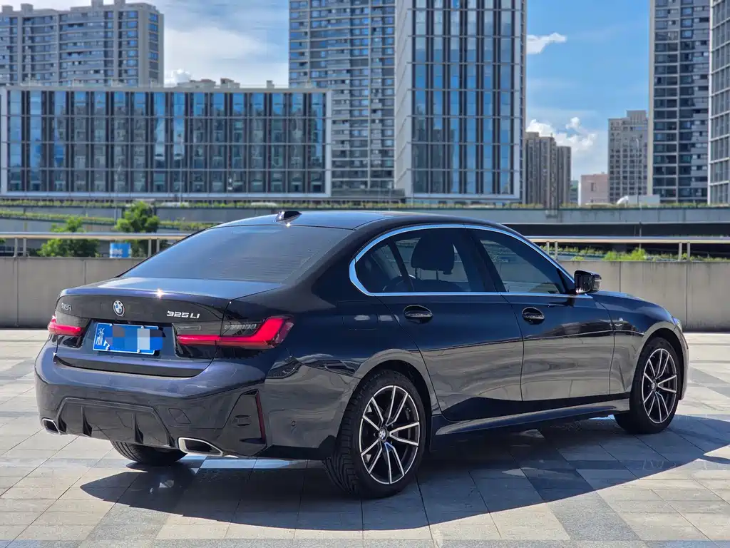 BMW 3 Series 2025