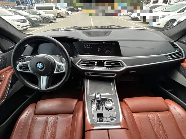BMW X7 2022