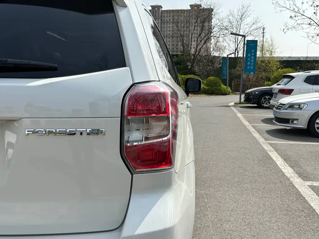 Subaru Forester 2016 — фото 17