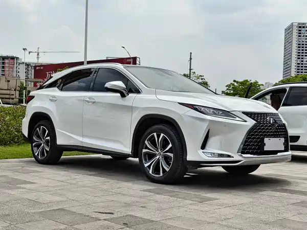 Lexus RX 2021
