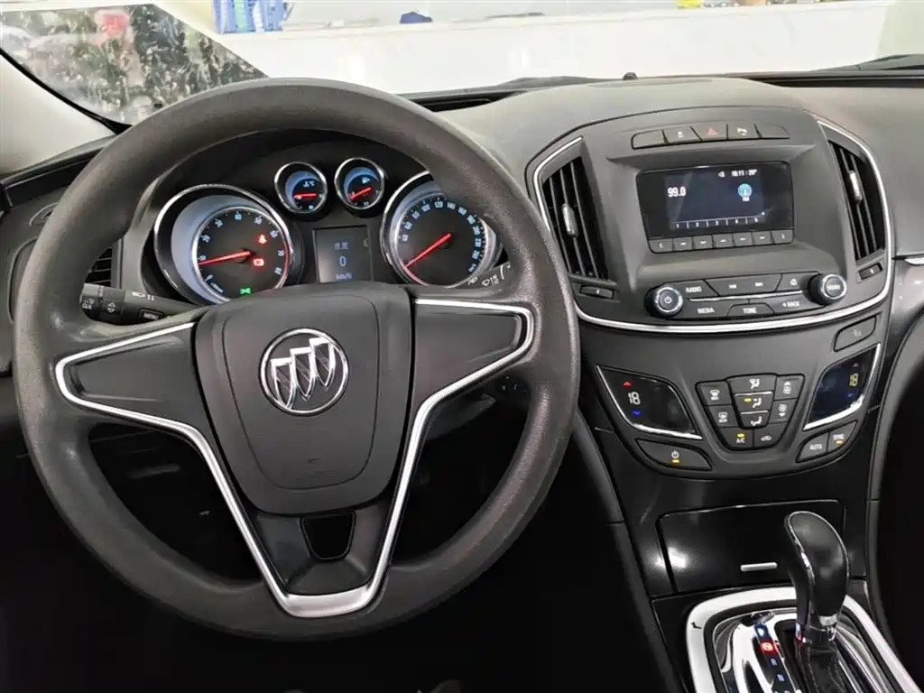 Buick Regal 2015 — фото 10