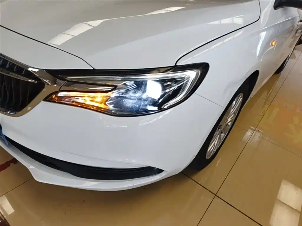 Buick Excelle 2019 — фото 24