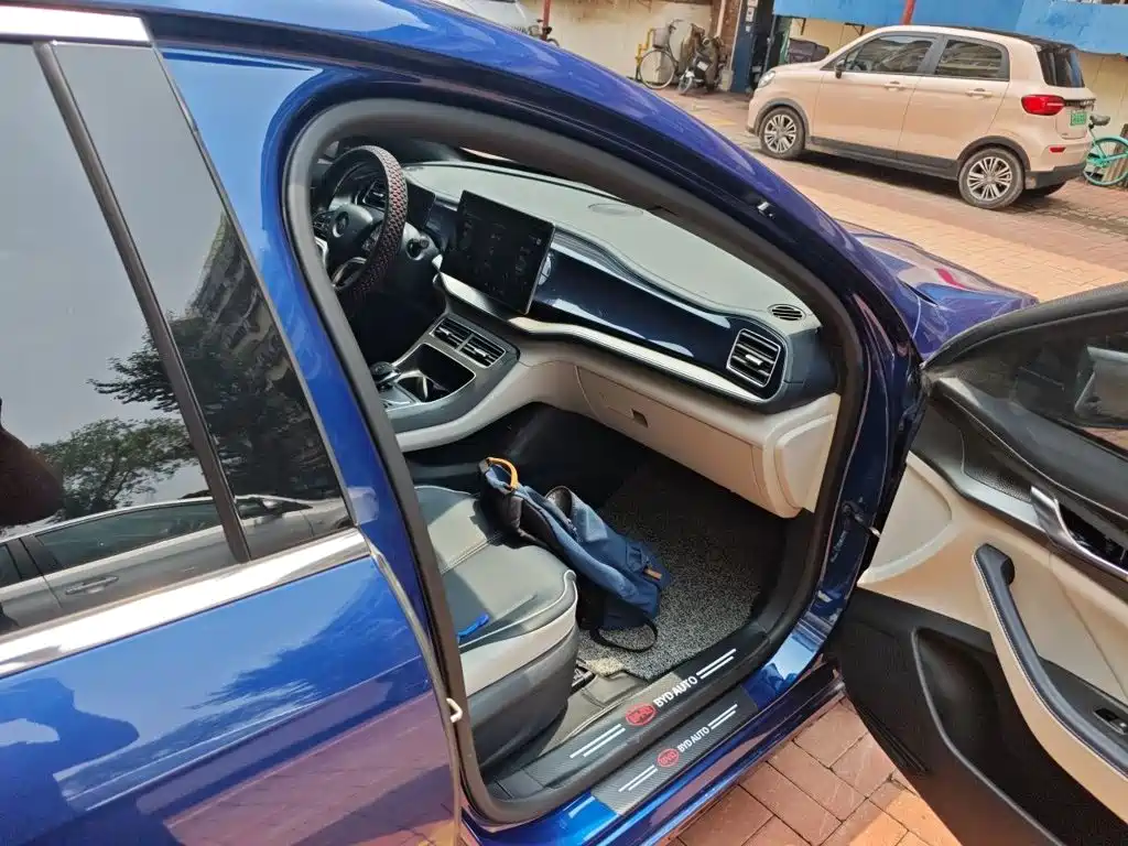 BYD Qin PLUS 2023 — фото 20