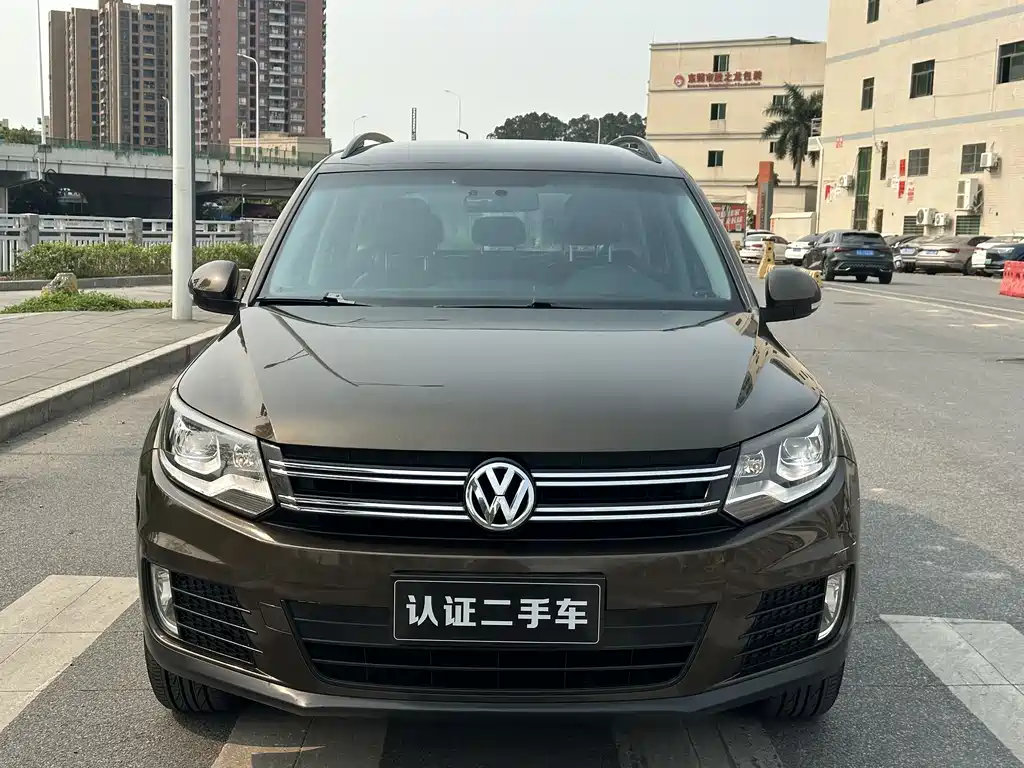Volkswagen Tiguan 2015 — фото 2