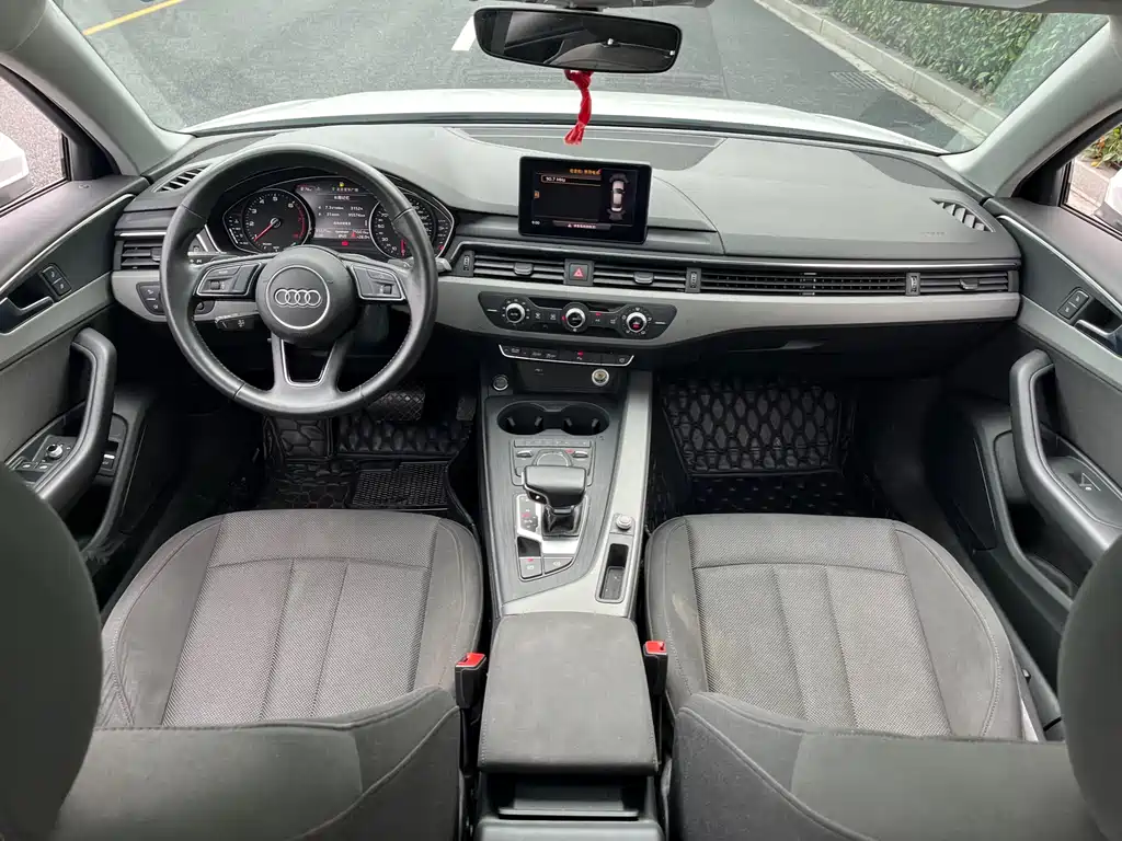 Audi A4L 2018 — фото 15