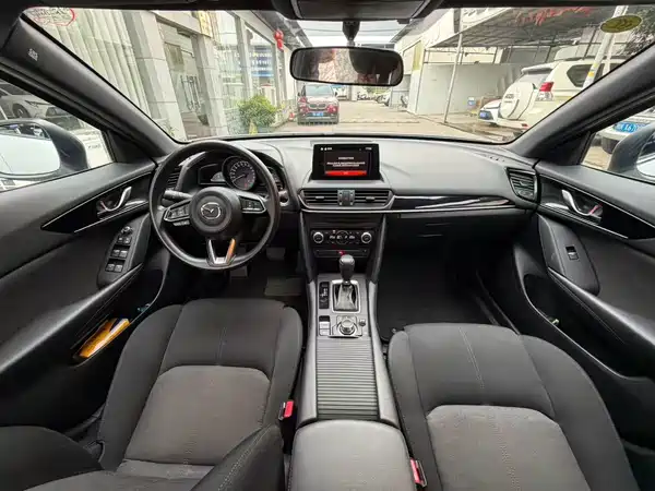Mazda CX-4 2023