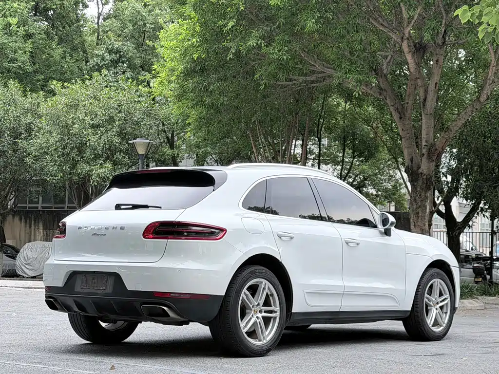 Porsche Macan 2015 — фото 15