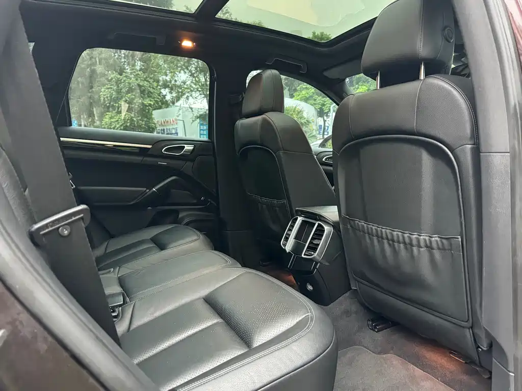 Porsche Cayenne 2015 — фото 10