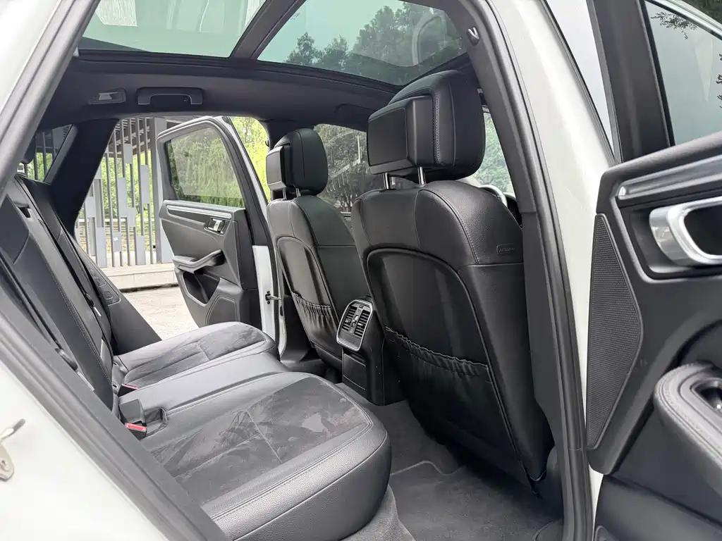 Porsche Macan 2015 — фото 11