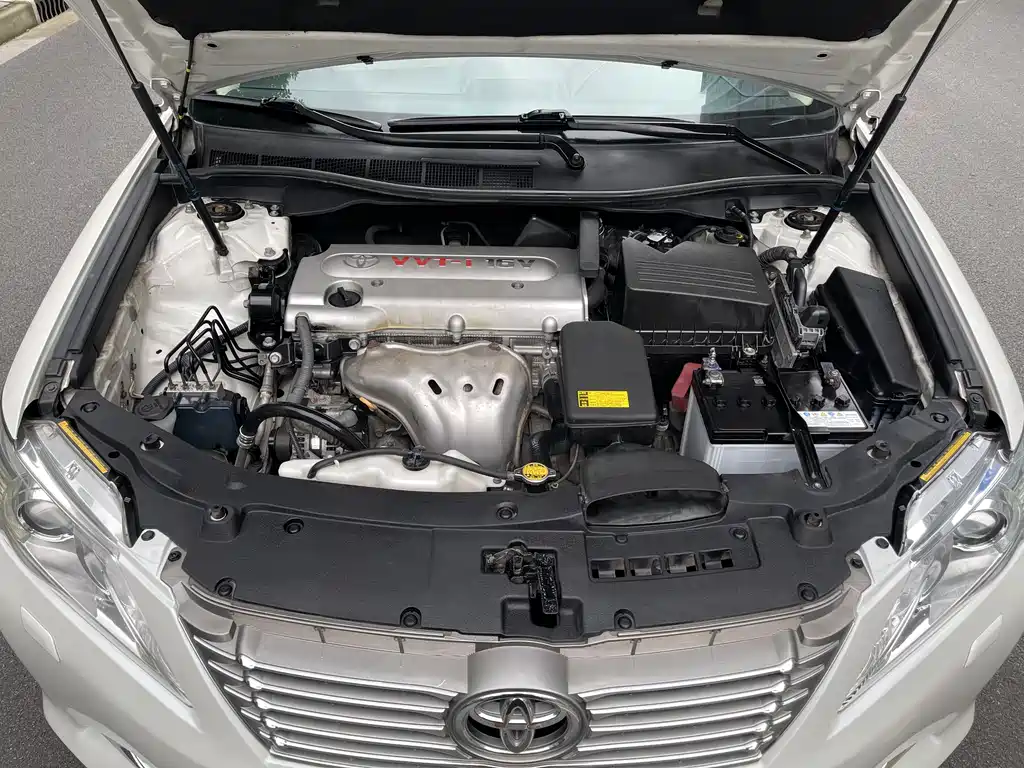 Toyota Camry 2012 — фото 18