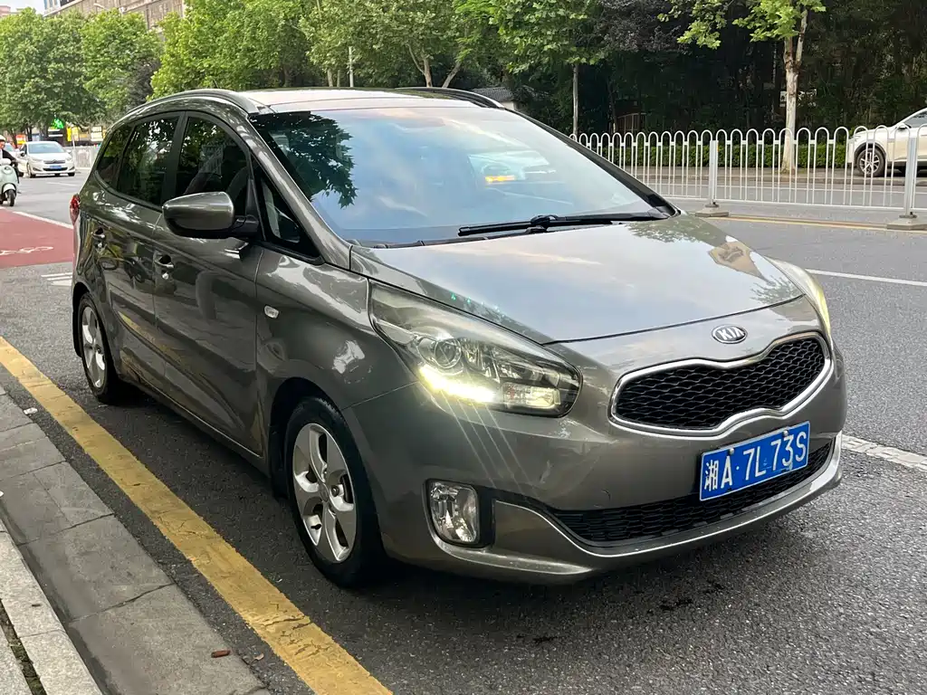 Kia Carens 2016 — фото 2