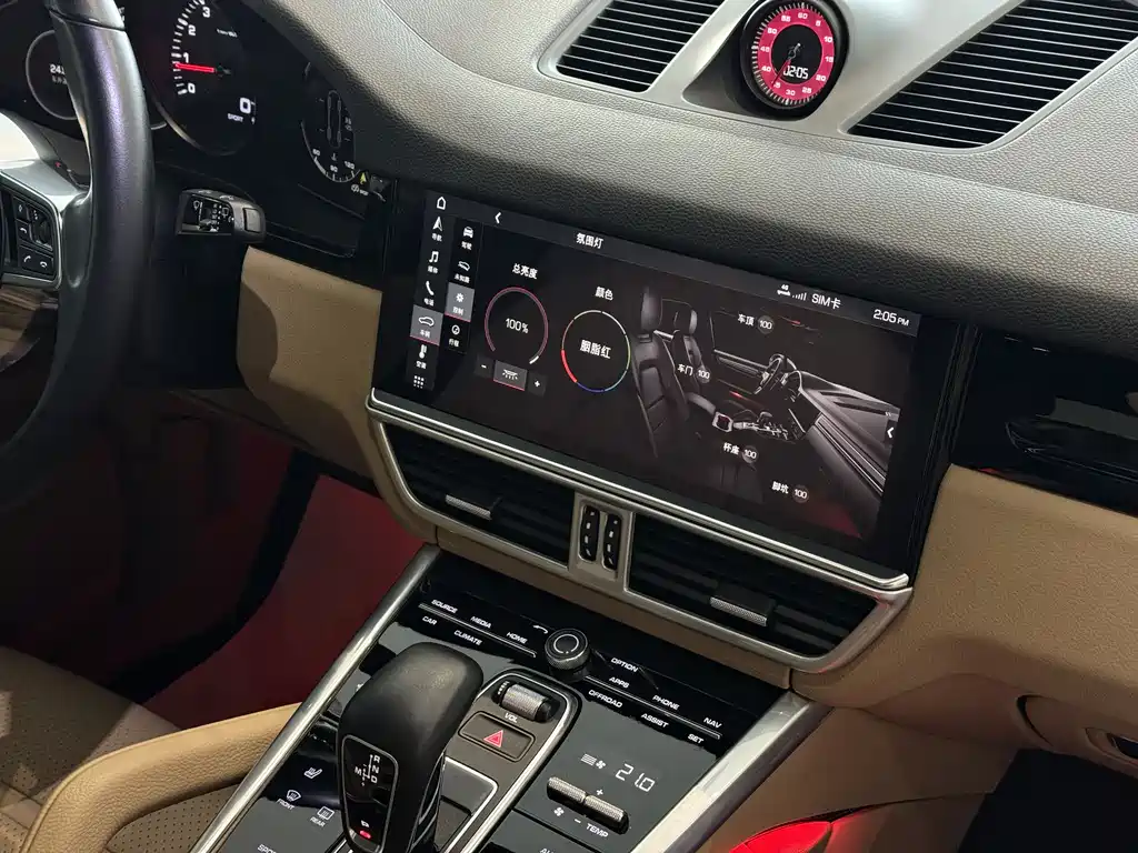 Porsche Cayenne 2018 — фото 15