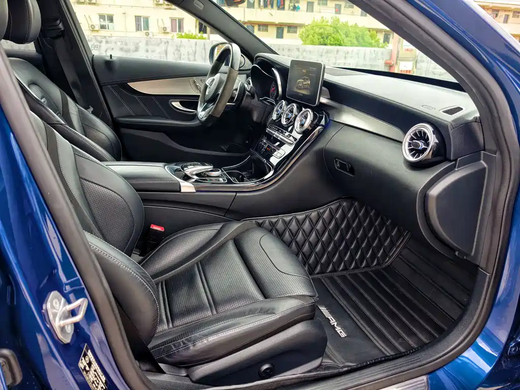 Mercedes-Benz C-Class AMG 2017 — фото 11