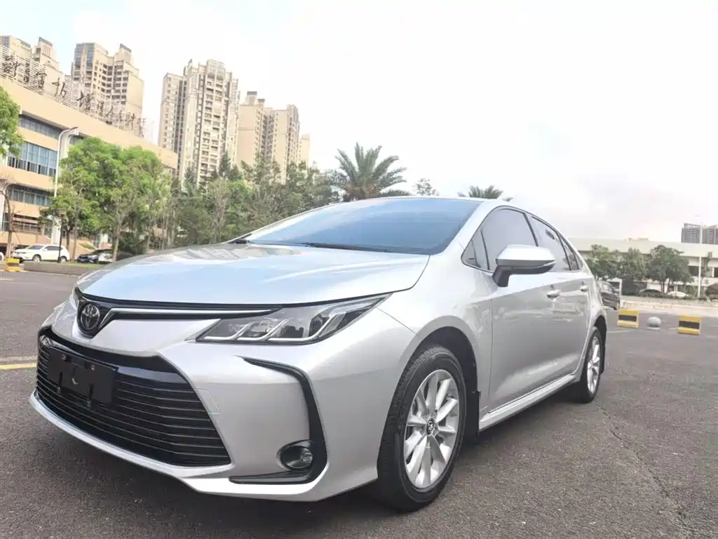 Toyota Corolla 2021 — фото 2