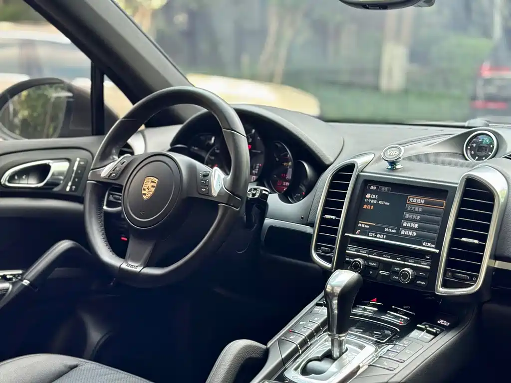 Porsche Cayenne 2014 — фото 19