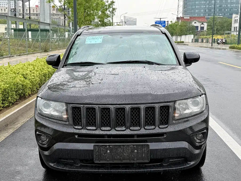 Jeep Compass 2015 — фото 2