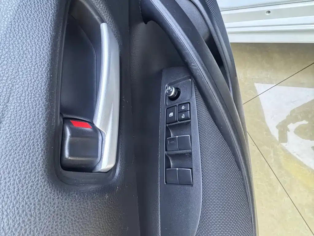 Toyota Levin 2022 — фото 13