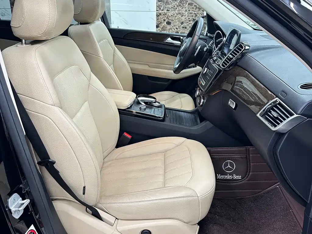 Mercedes-Benz GLS 2018 — фото 13