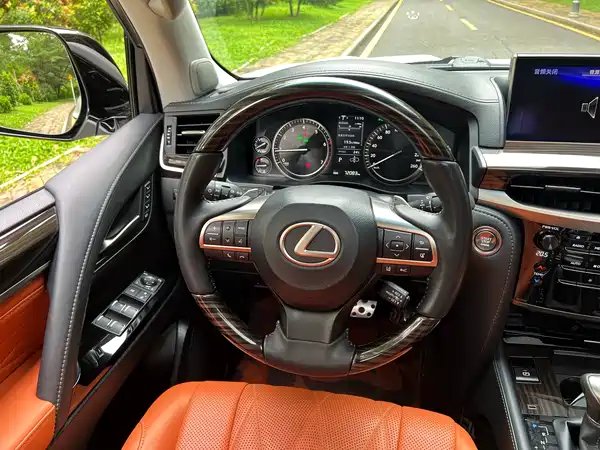 Lexus LX 2019