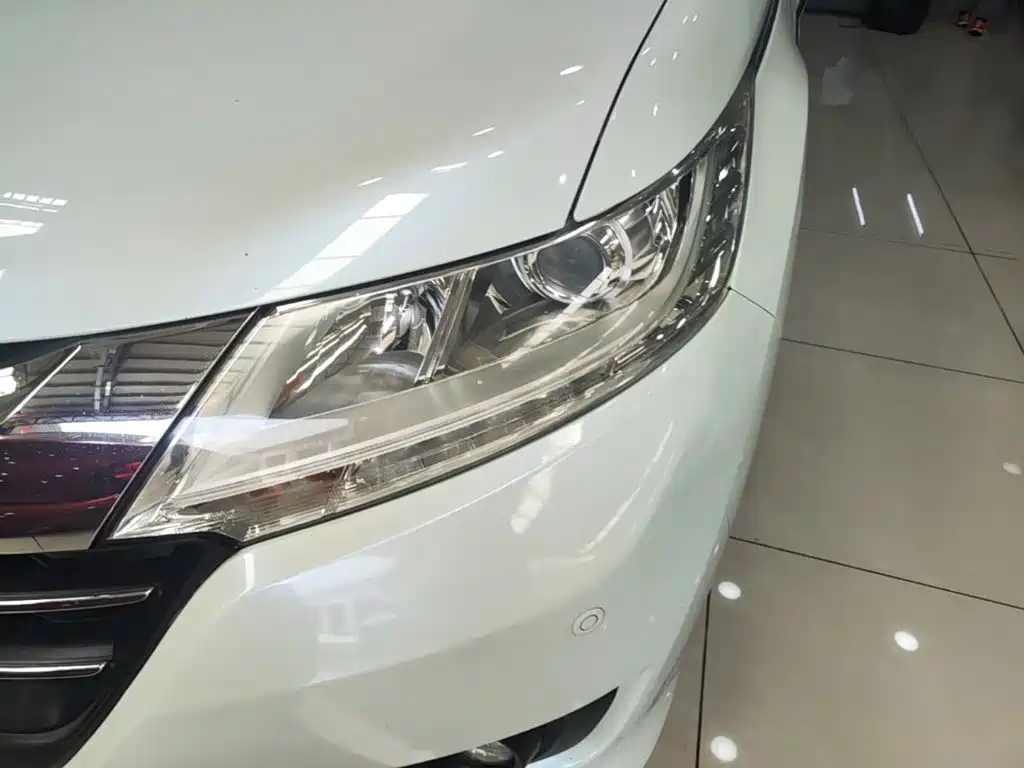 Honda Odyssey 2018 — фото 24
