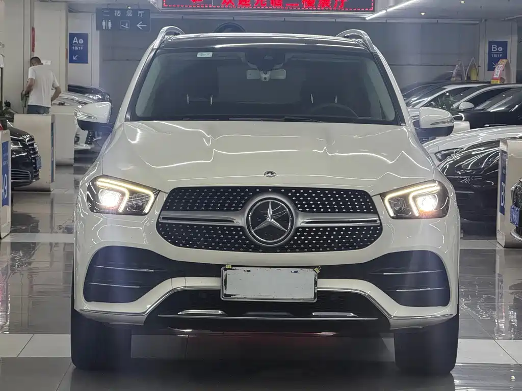 Mercedes-Benz GLE 2020 — фото 2