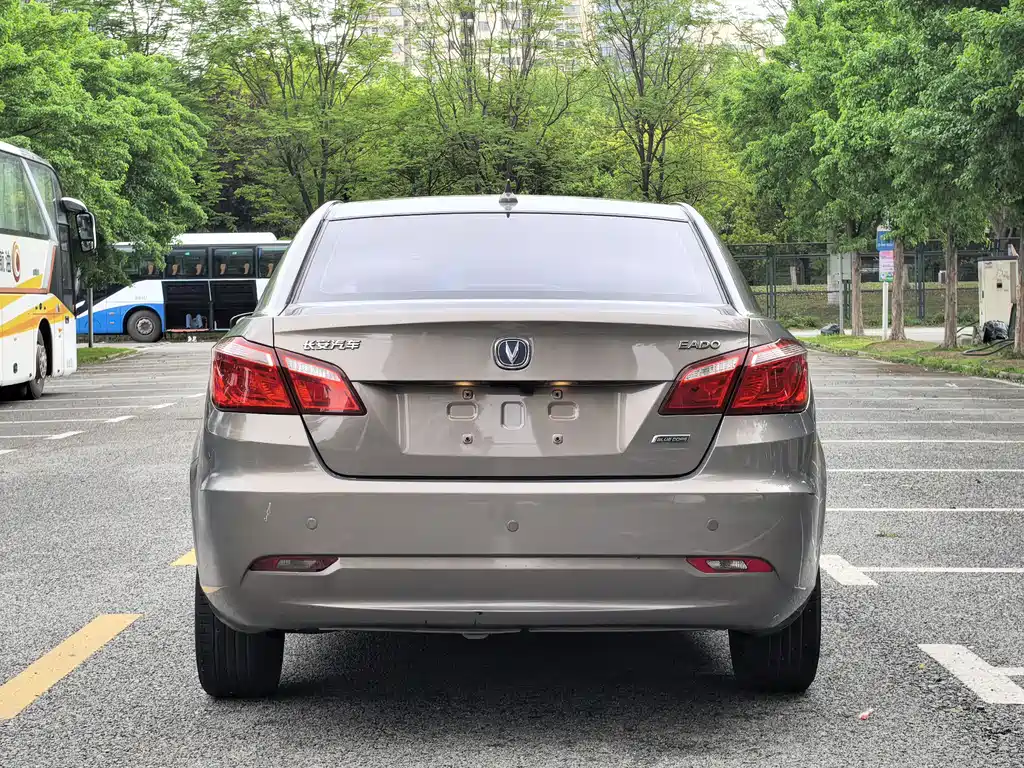 Changan Eado 2015 — фото 20