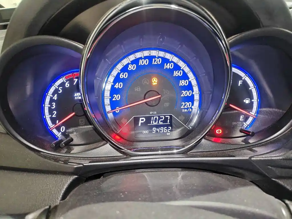 Toyota Yaris L 2018 — фото 4