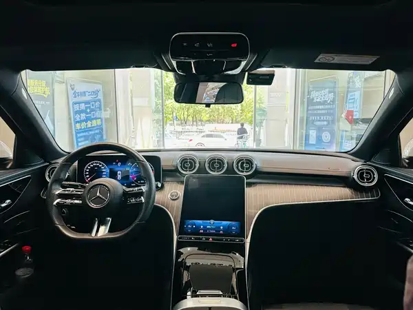 Mercedes-Benz C-Class 2022