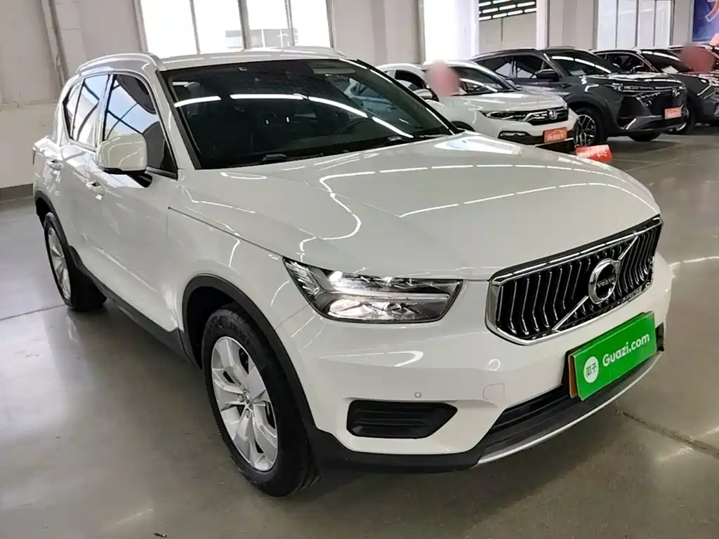 Volvo XC40 2020 — фото 4