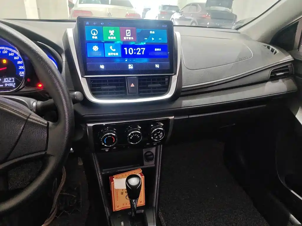 Toyota Yaris L 2018 — фото 6