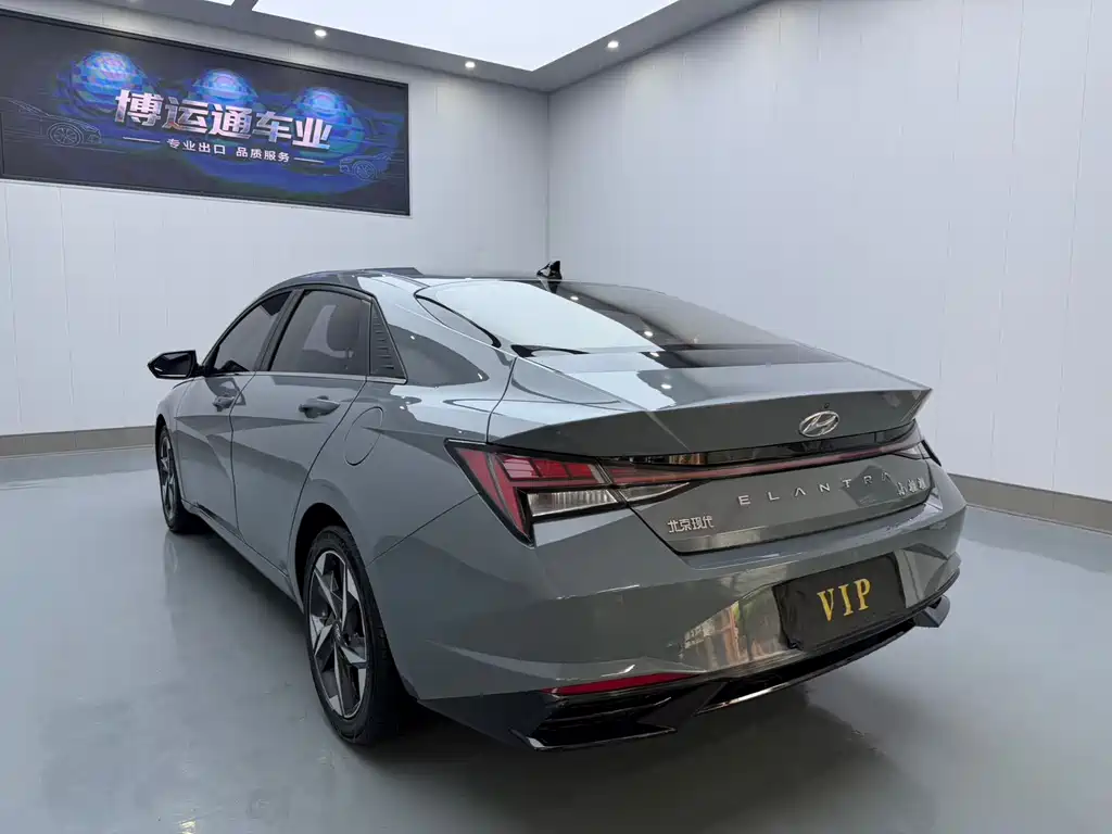 Hyundai Elantra 2023 — фото 4
