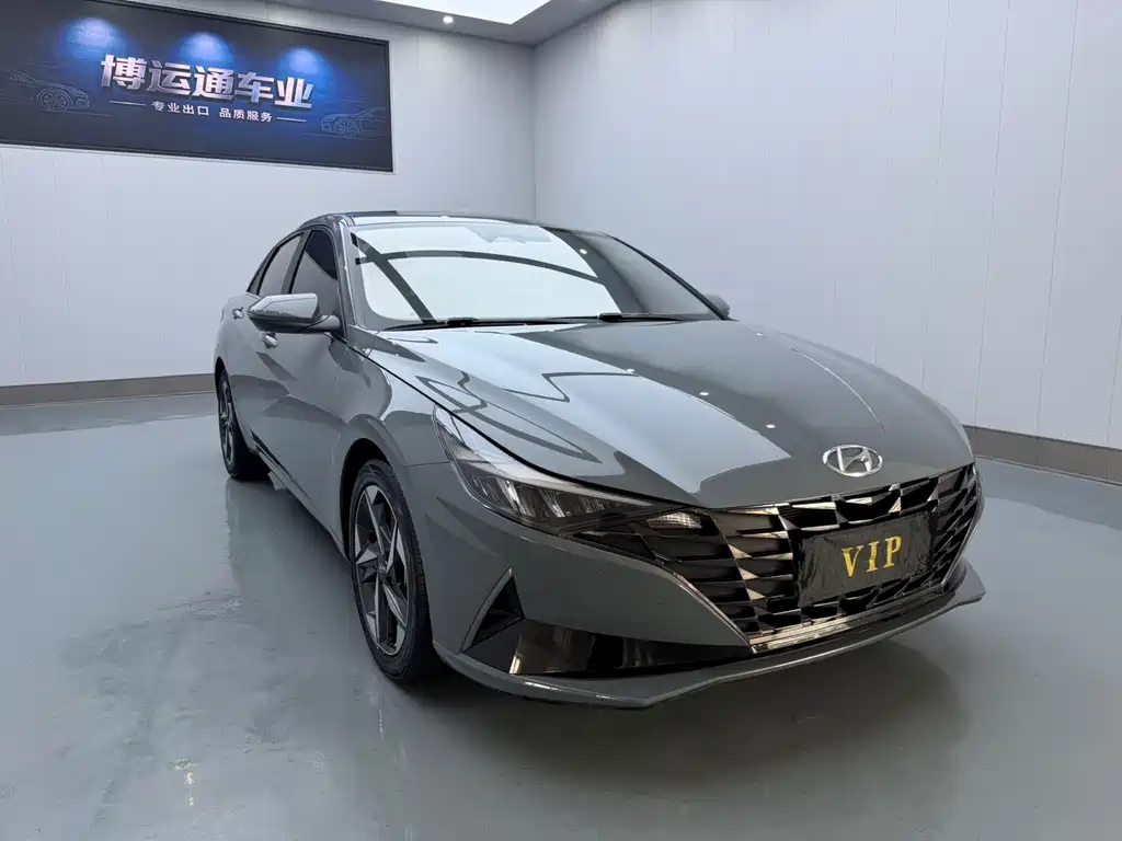 Hyundai Elantra 2023 — фото 3