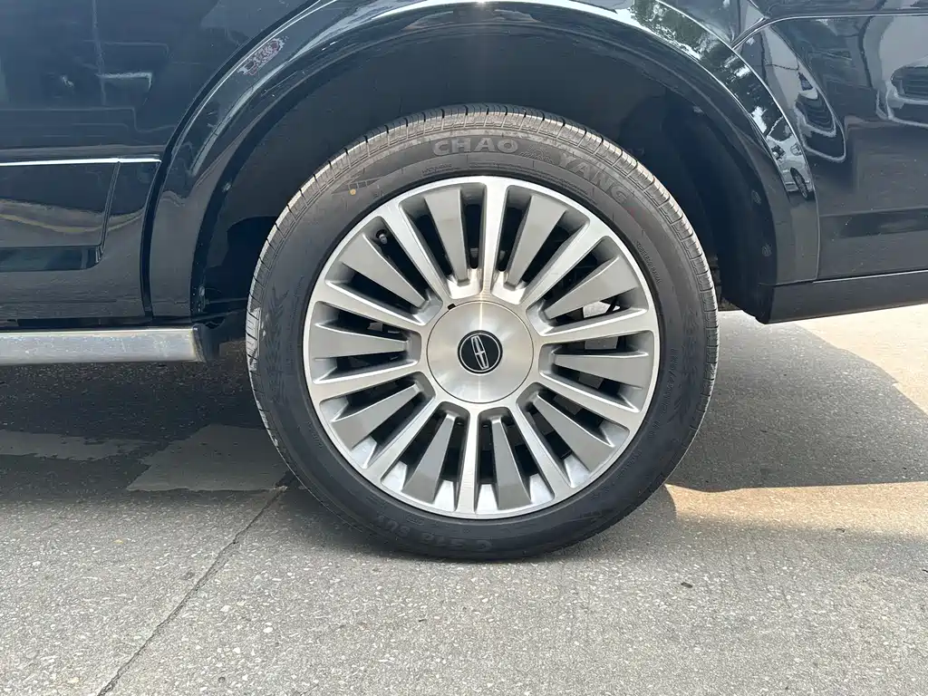 Lincoln Navigator 2017 — фото 19