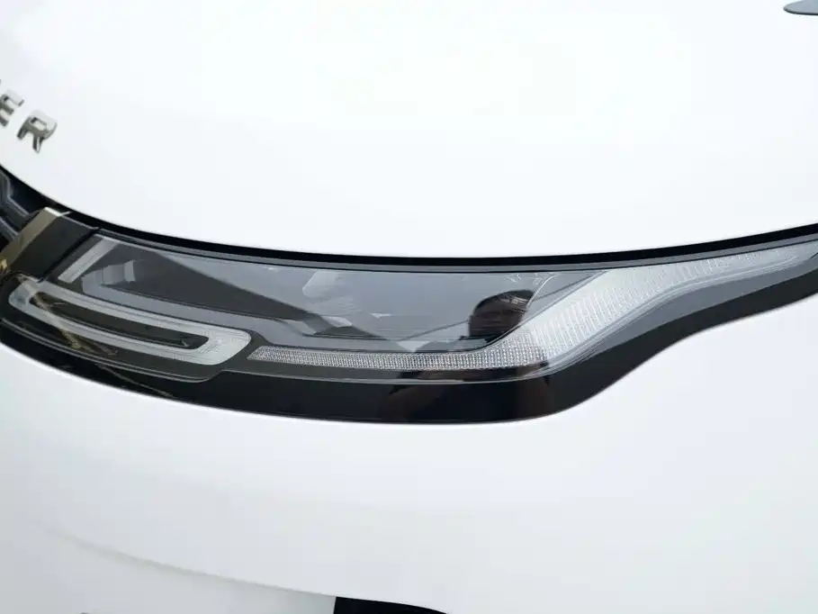 Land Rover Range Rover Evoque 2023 — фото 15