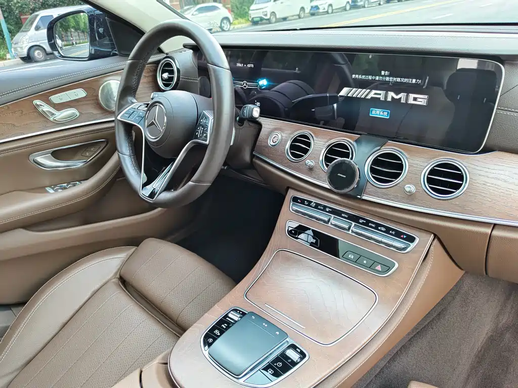 Mercedes-Benz E-Class 2022 — фото 26