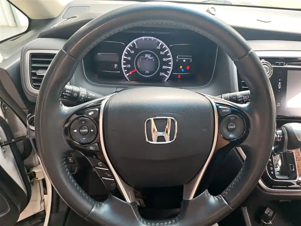 Honda Odyssey 2016 — фото 11