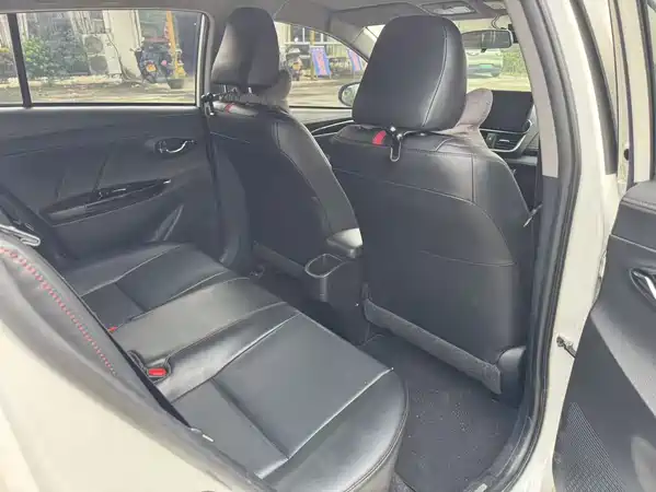 Toyota Yaris L 2023