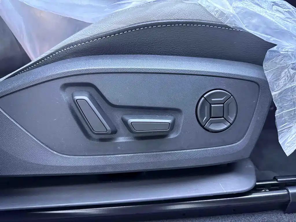 Audi Q3 2023 — фото 11