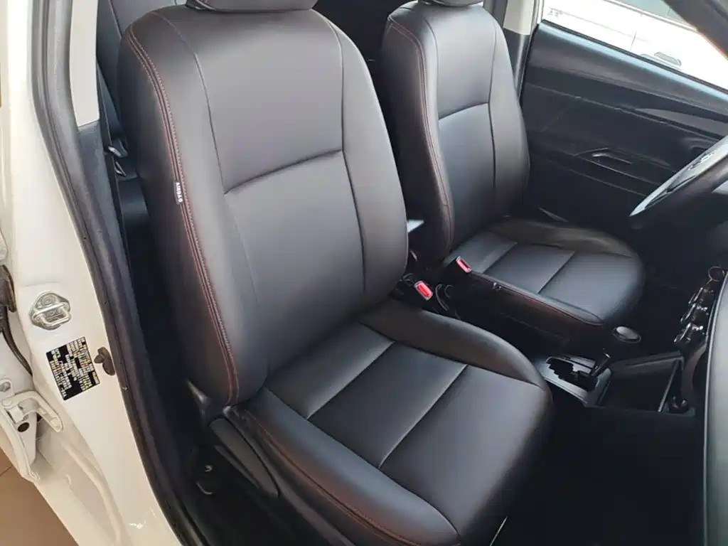 Toyota Yaris L 2017 — фото 25