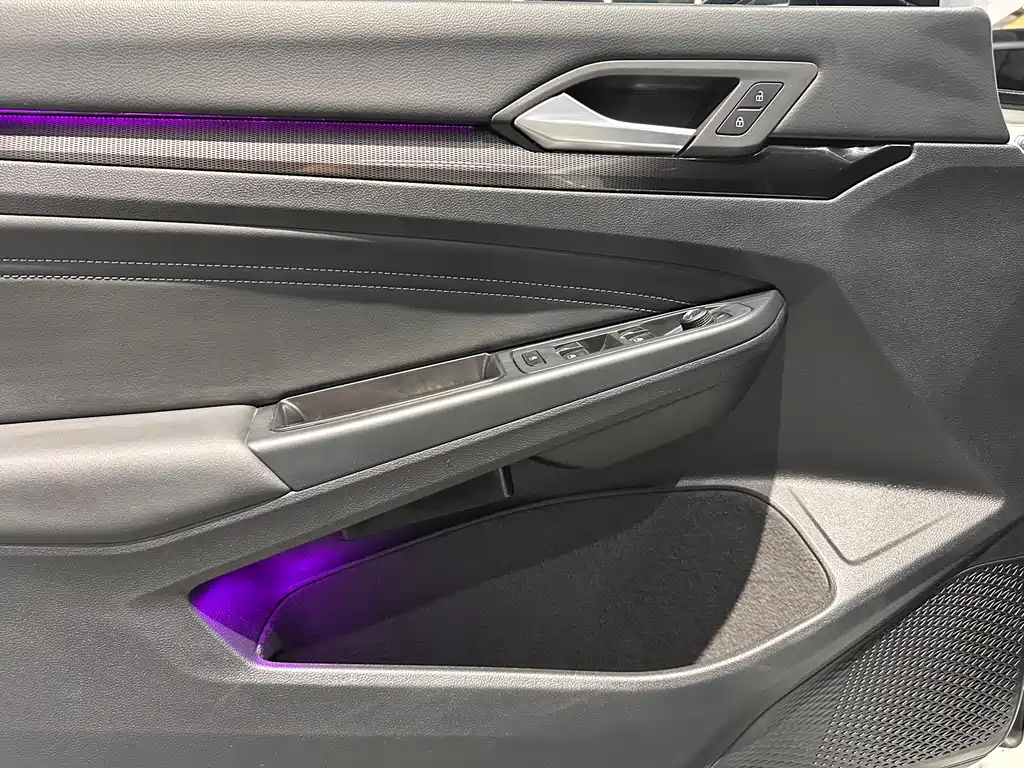 Volkswagen Golf 2021