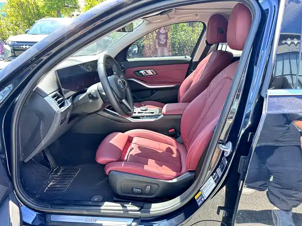 BMW i3 2023