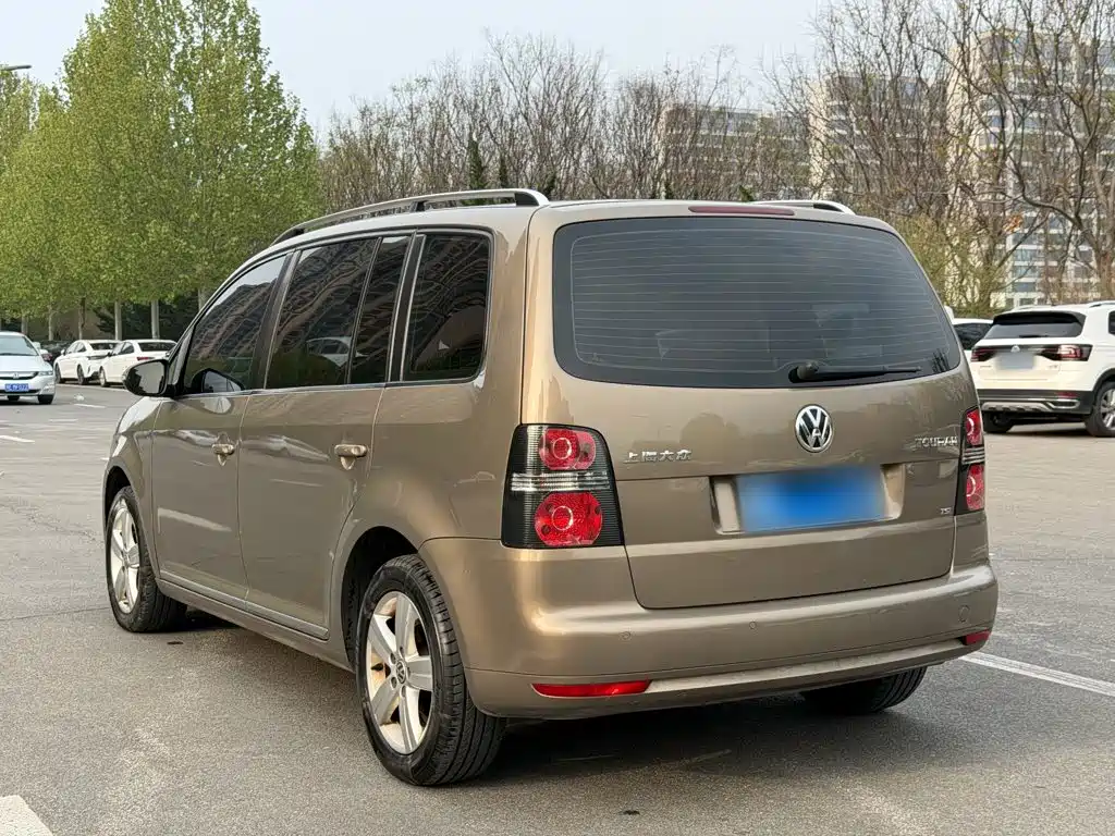 Volkswagen Touran 2016