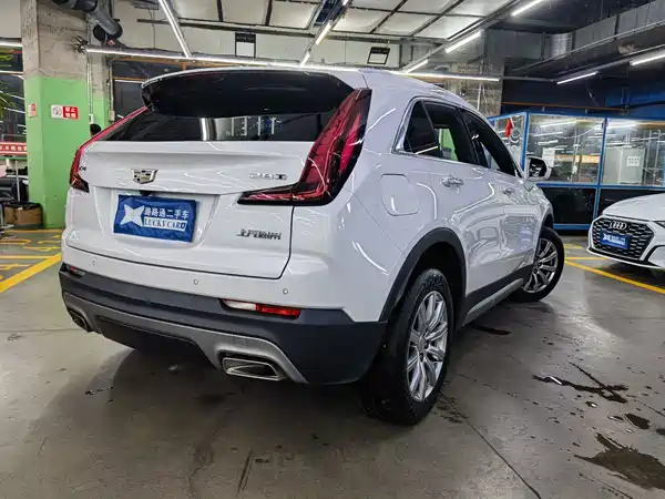 Cadillac XT4 2021